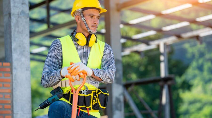 Professional gutter cleaning in Hobbs, IN